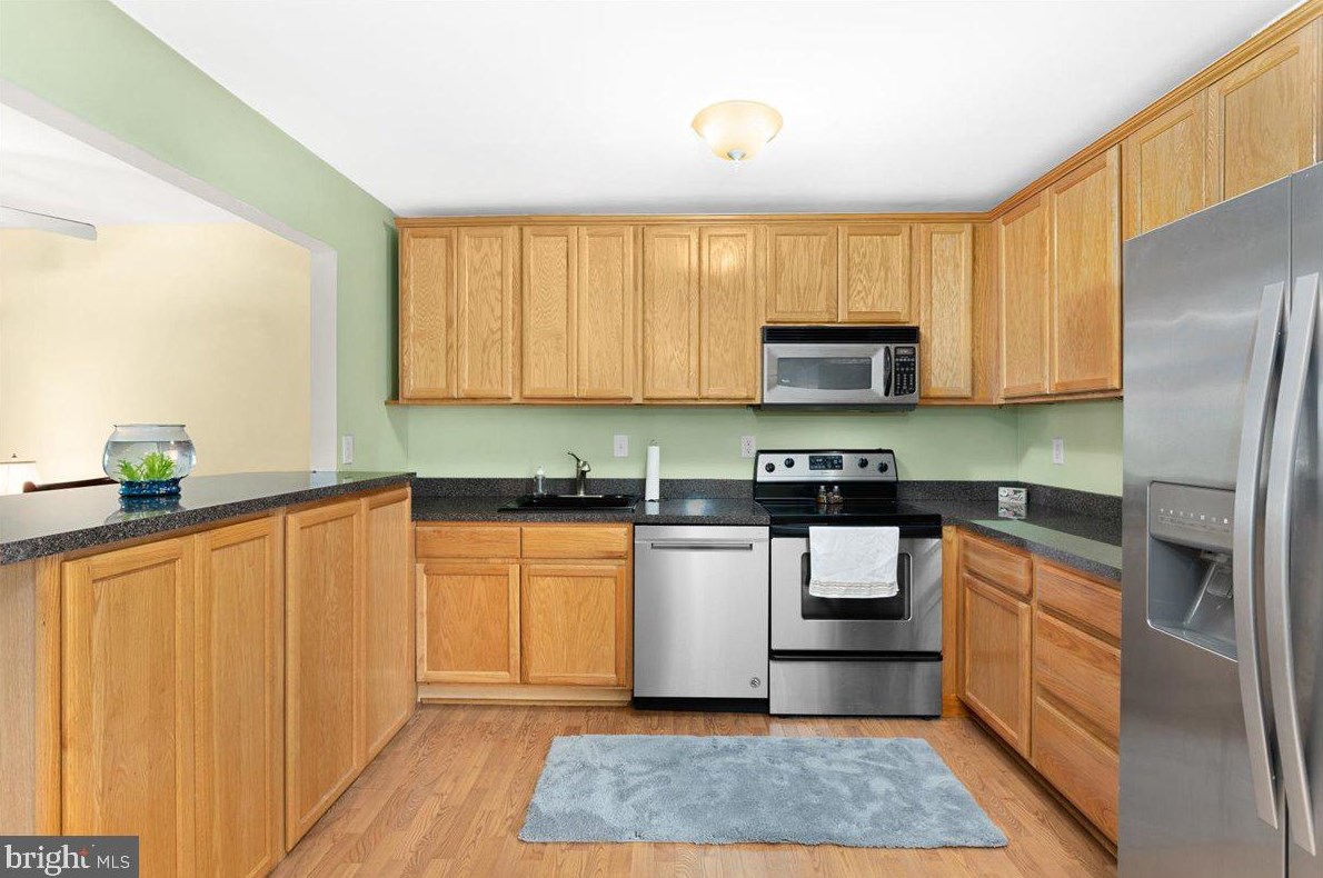 1404 Mara Vis Ct, Crofton MD 21114-1132 exterior