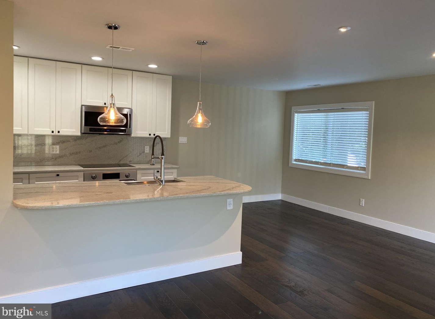 1914 Everglade Ct, Crofton MD 21114-1700 exterior