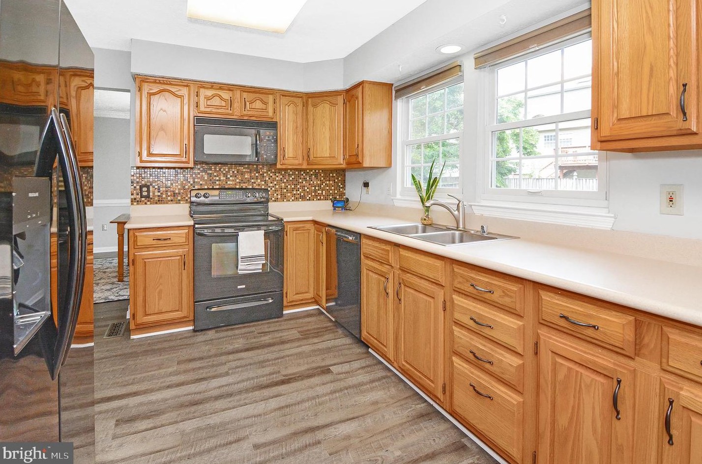 7850 Crossbay Dr, Severn MD  21144-1664 exterior