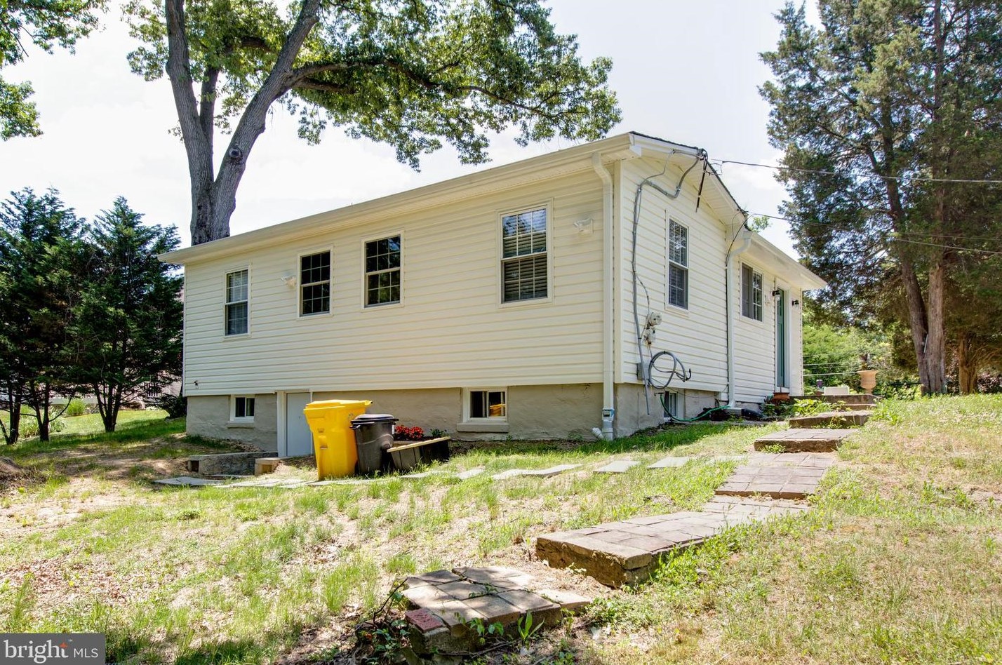 1062 Minnetonka Rd, Severn MD 21144-1139 exterior