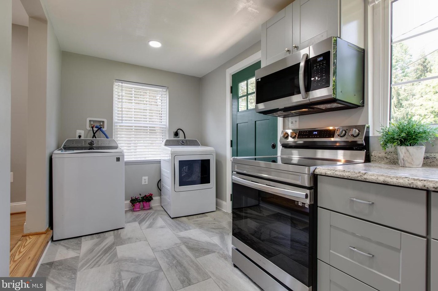 1062 Minnetonka Rd, Severn MD 21144-1139 exterior