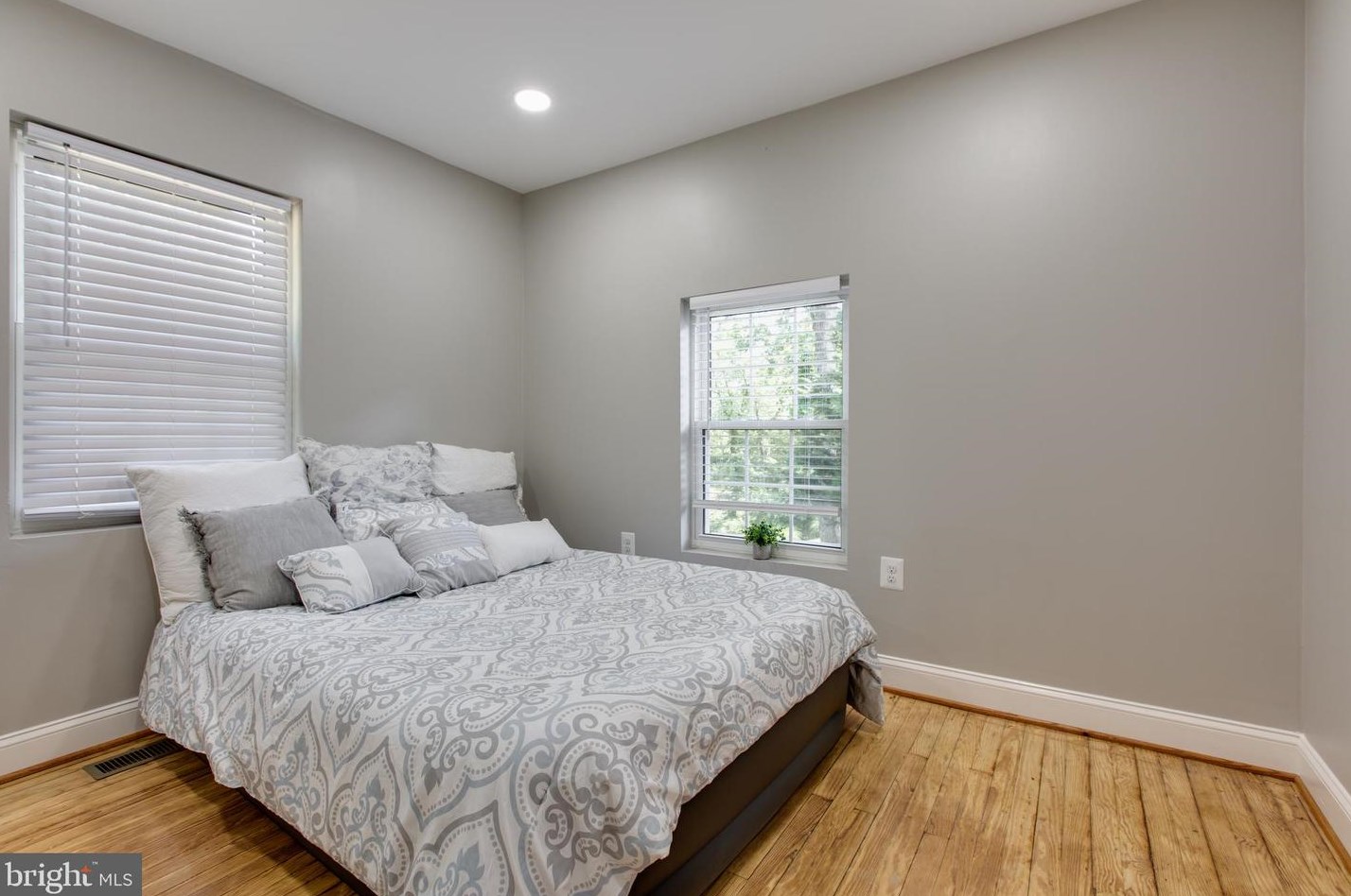 1062 Minnetonka Rd, Severn MD 21144-1139 exterior