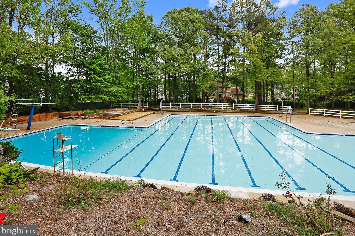 1528 Endsley Pl, Crofton MD 21114-1509 exterior