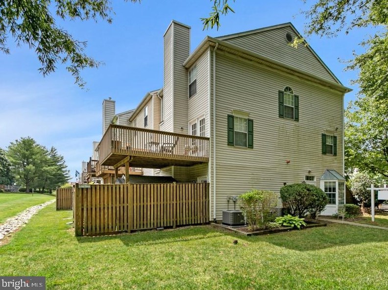 1900 Pawlet Dr, Crofton MD  21114-1687 exterior