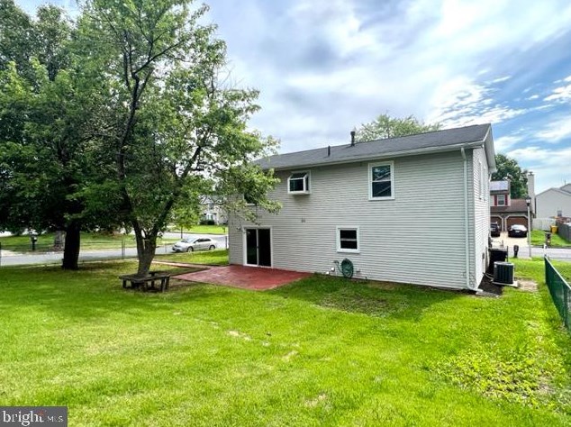 7832 Citadel Dr, Severn MD 21144-1513 exterior