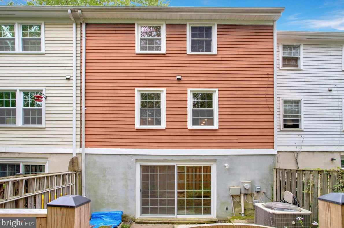 1776 Sharwood Pl, Crofton MD 21114-1925 exterior