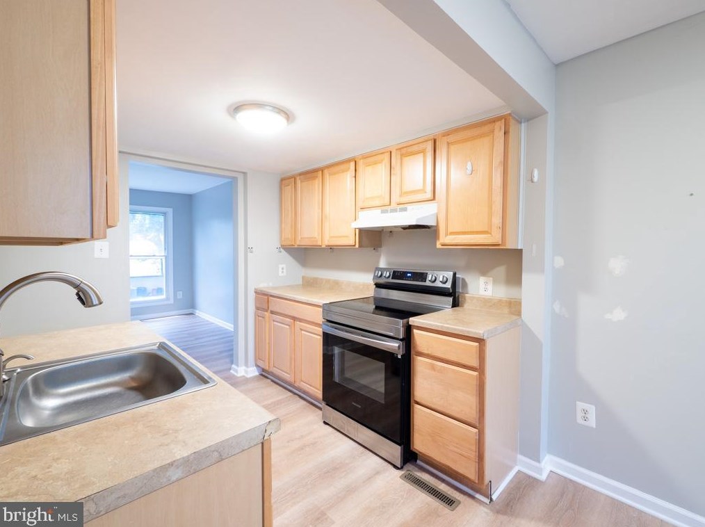 1633 New Windsor Ct, Crofton MD 21114-1734 exterior