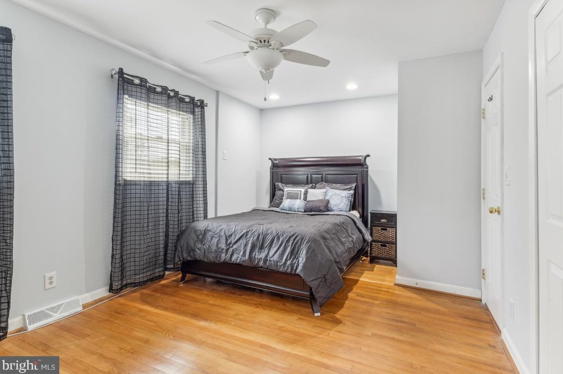 8256 Riviera Dr, Severn MD  21144-2429 exterior