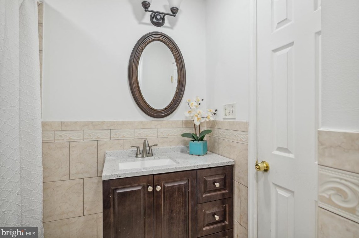 8256 Riviera Dr, Severn MD  21144-2429 exterior