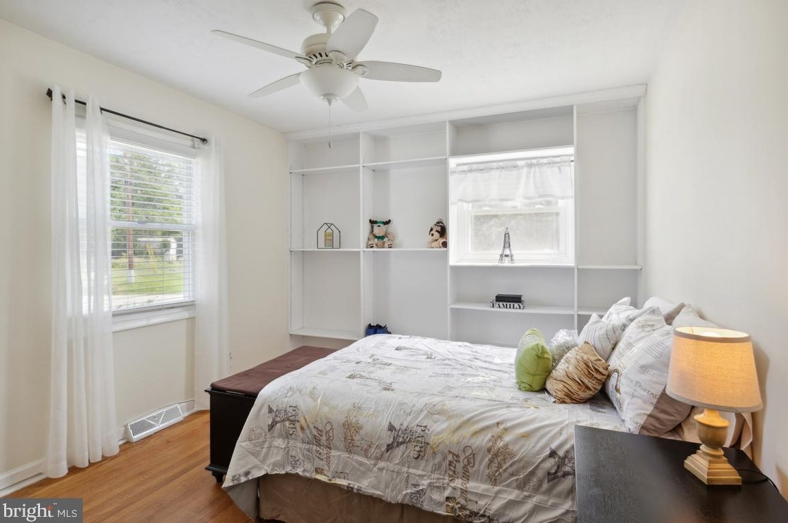 8256 Riviera Dr, Severn MD  21144-2429 exterior