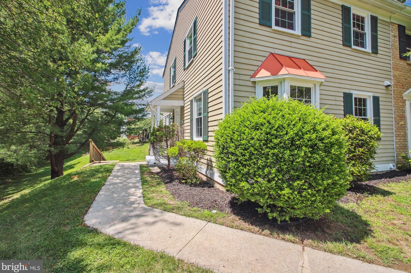 1842 Sharwood Pl, Crofton MD 21114-1949 exterior