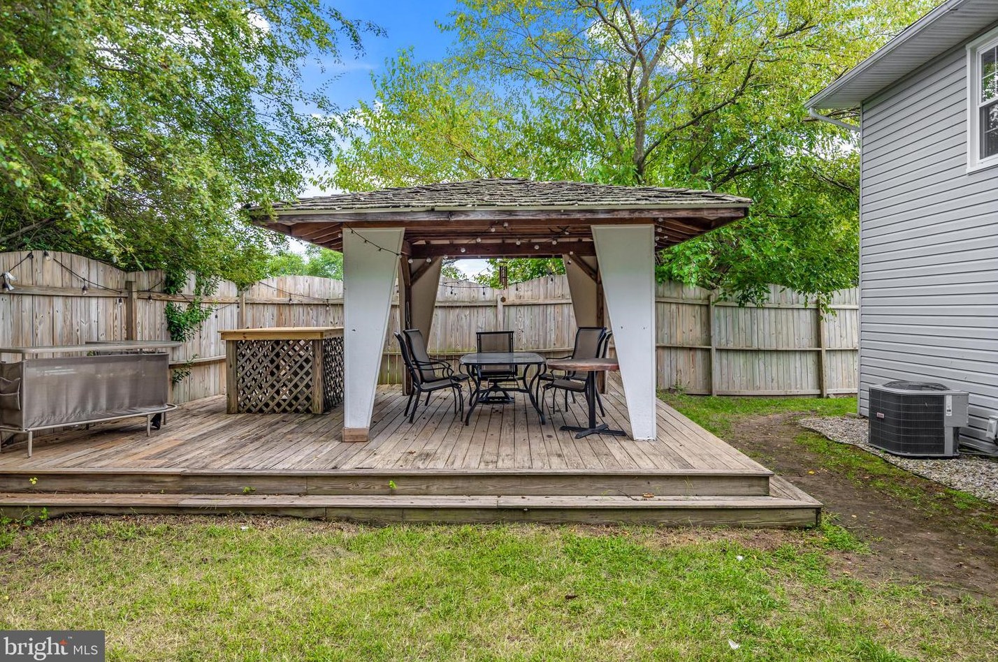 1936 Foxhound Ct, Severn MD 21144-1422 exterior