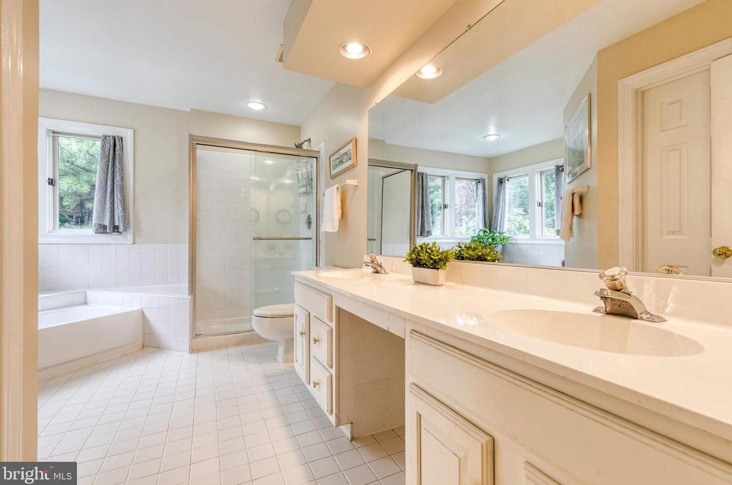 1141 Charing Cross Dr, Crofton MD 21114-1358 exterior