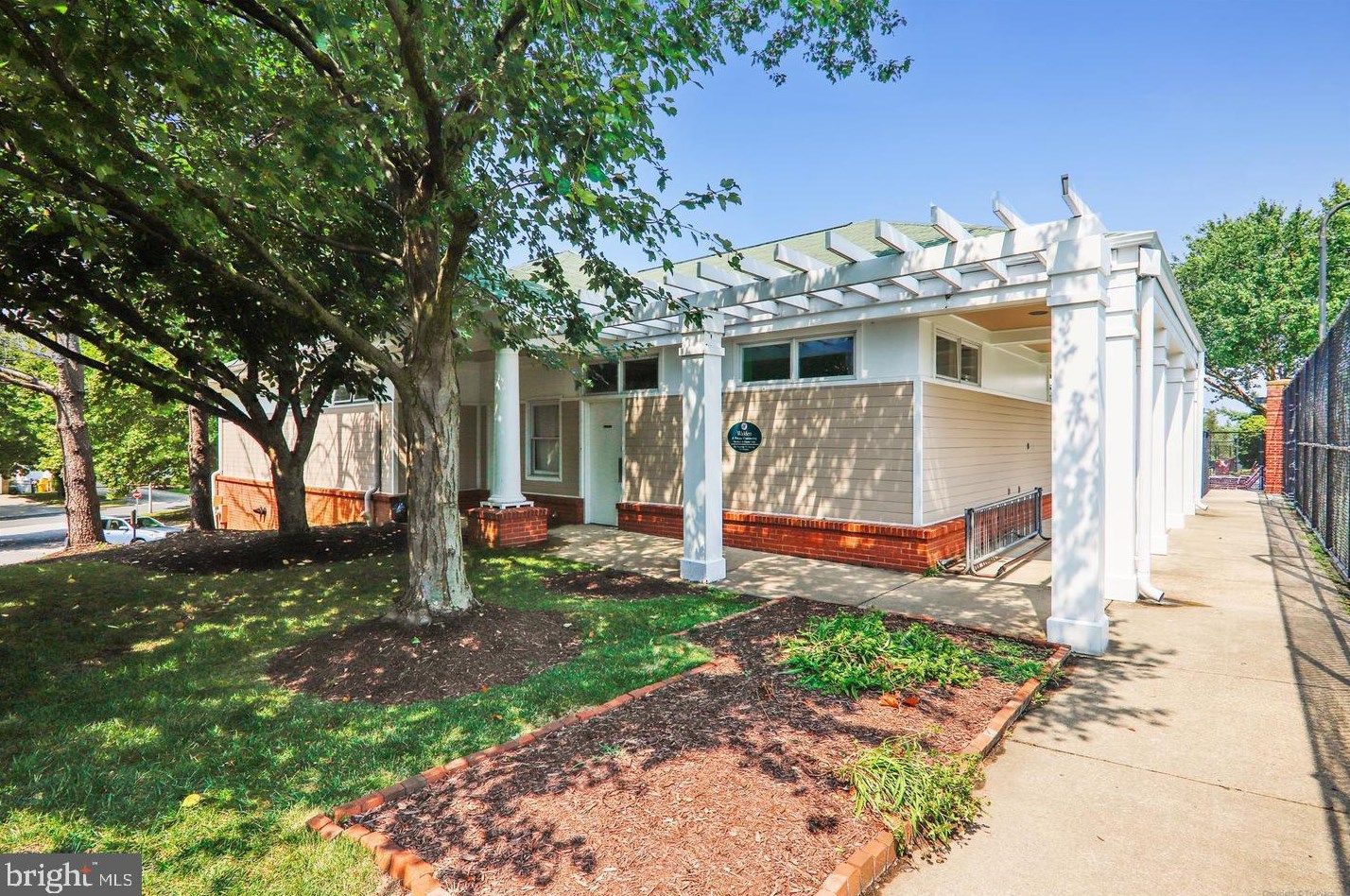 1538 Falstone Ln, Crofton MD 21114-1669 exterior