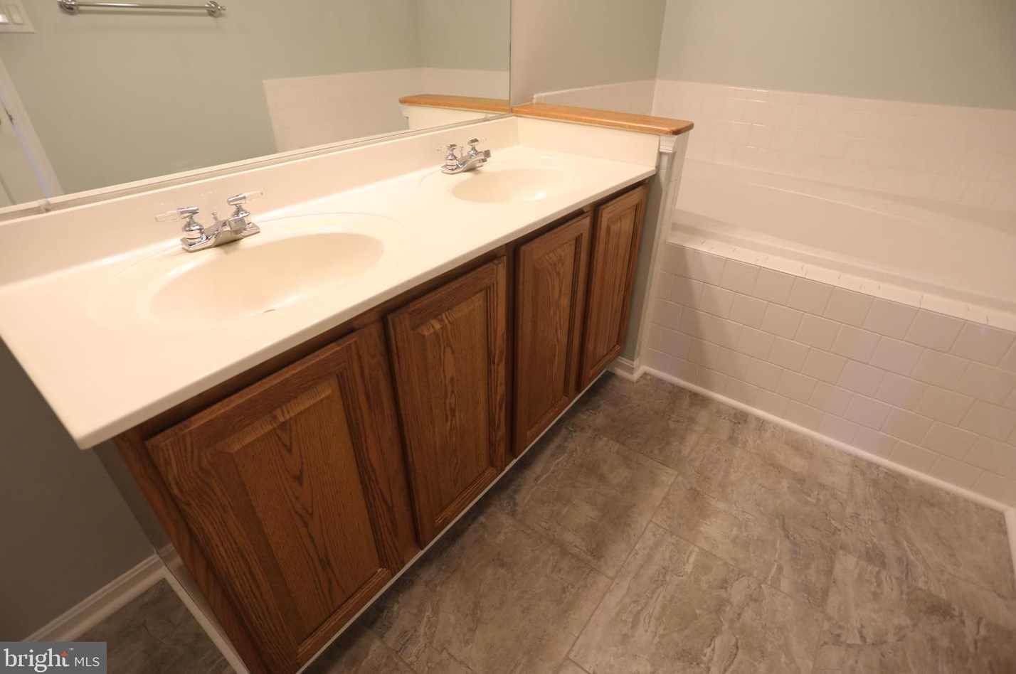 2568 Windy Oak Ct, Crofton MD  21114-1182 exterior