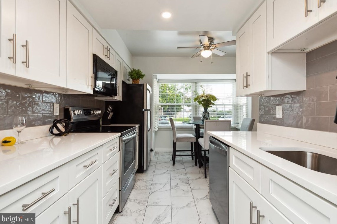 1782 Sharwood Pl, Crofton MD 21114-1925 exterior