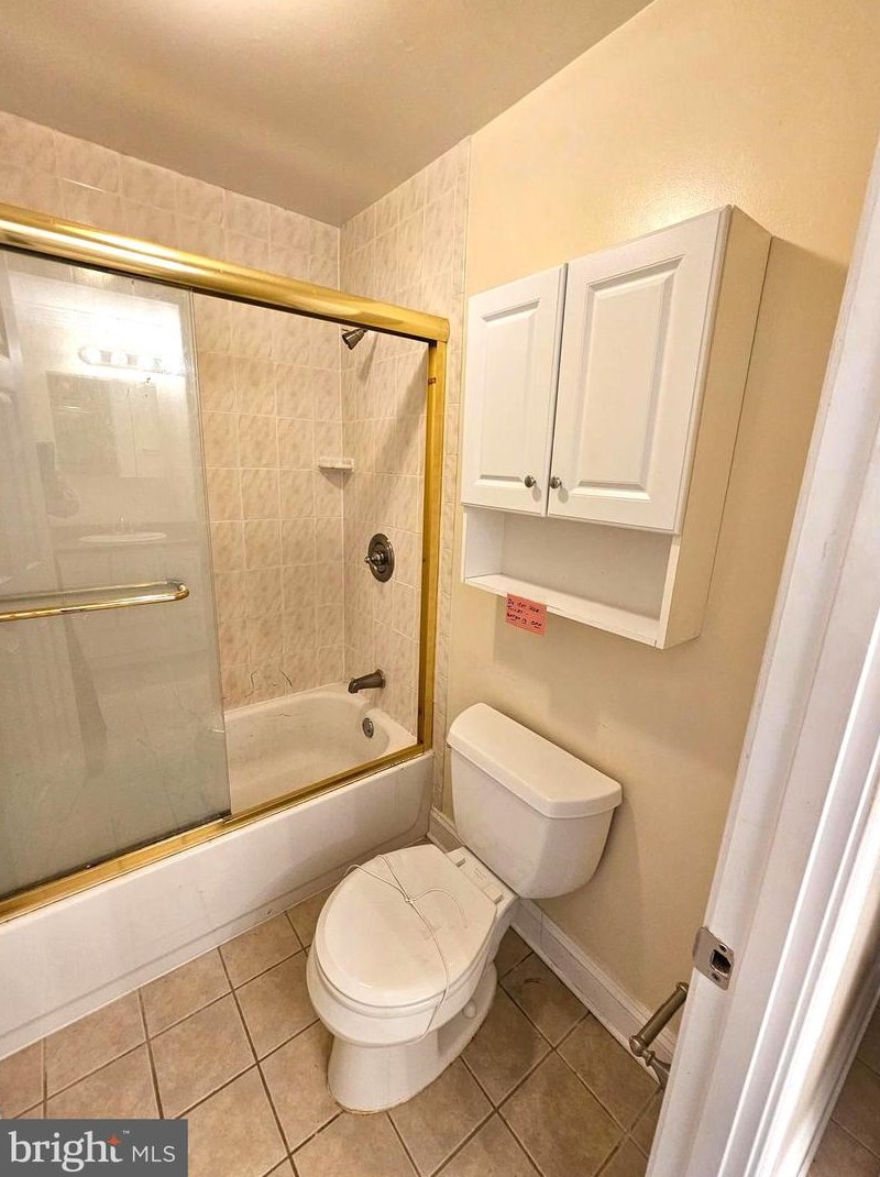 1676 Wilkshire Dr, Crofton MD 21114-2320 exterior