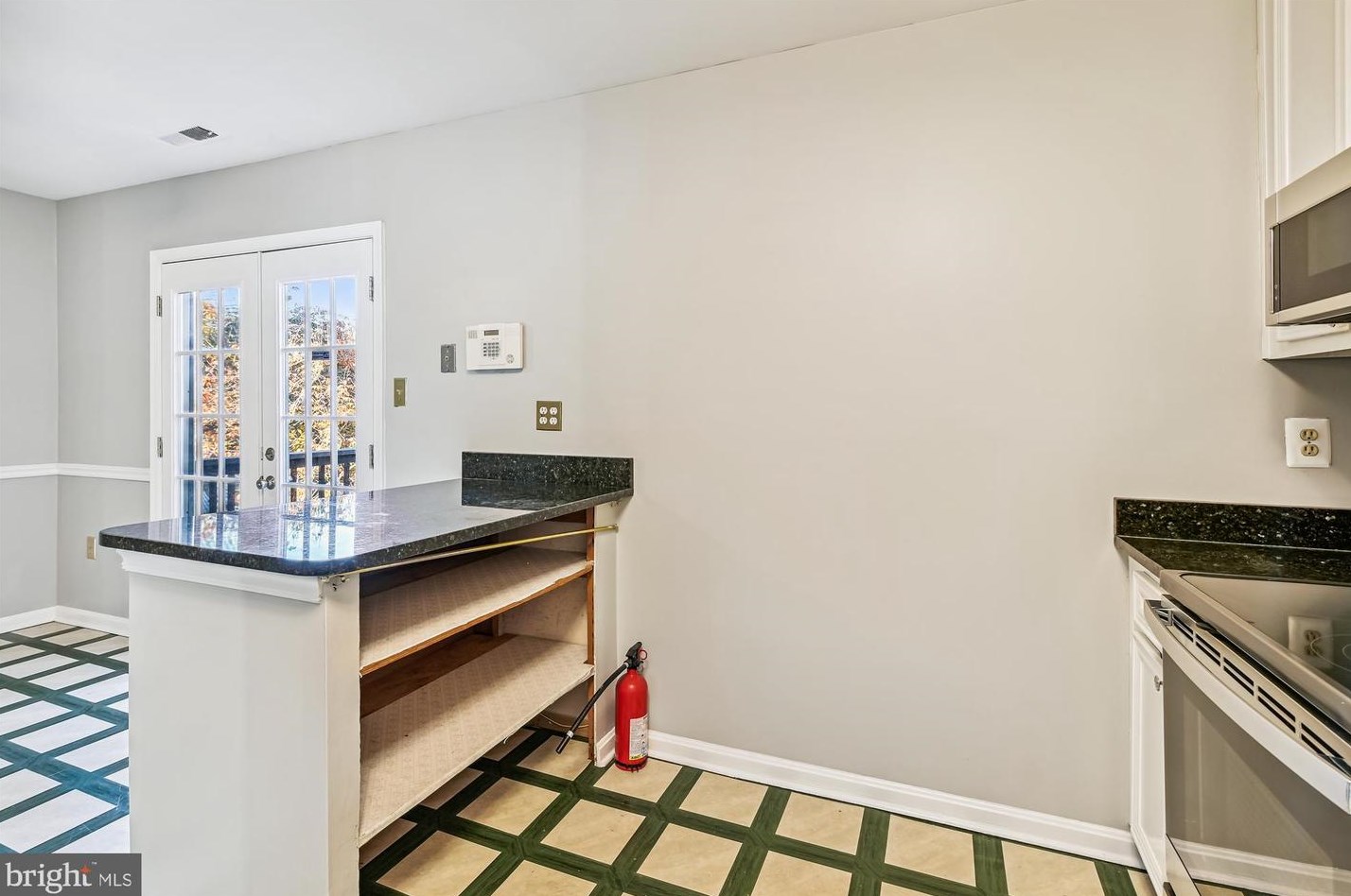 1516 Marlborough Ct, Crofton MD 21114-1123 exterior