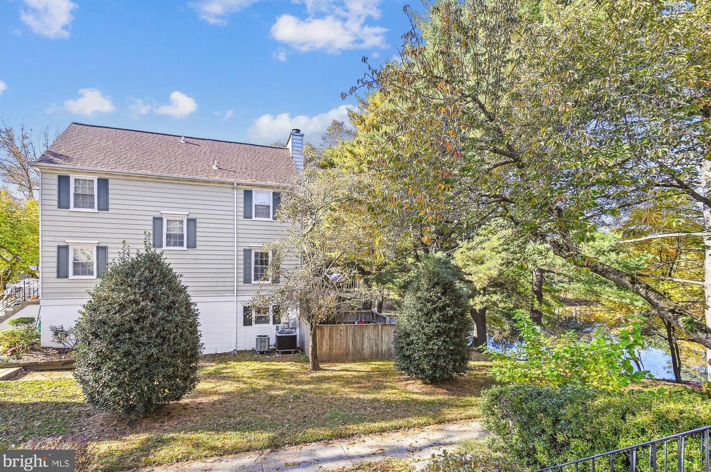 1516 Marlborough Ct, Crofton MD 21114-1123 exterior