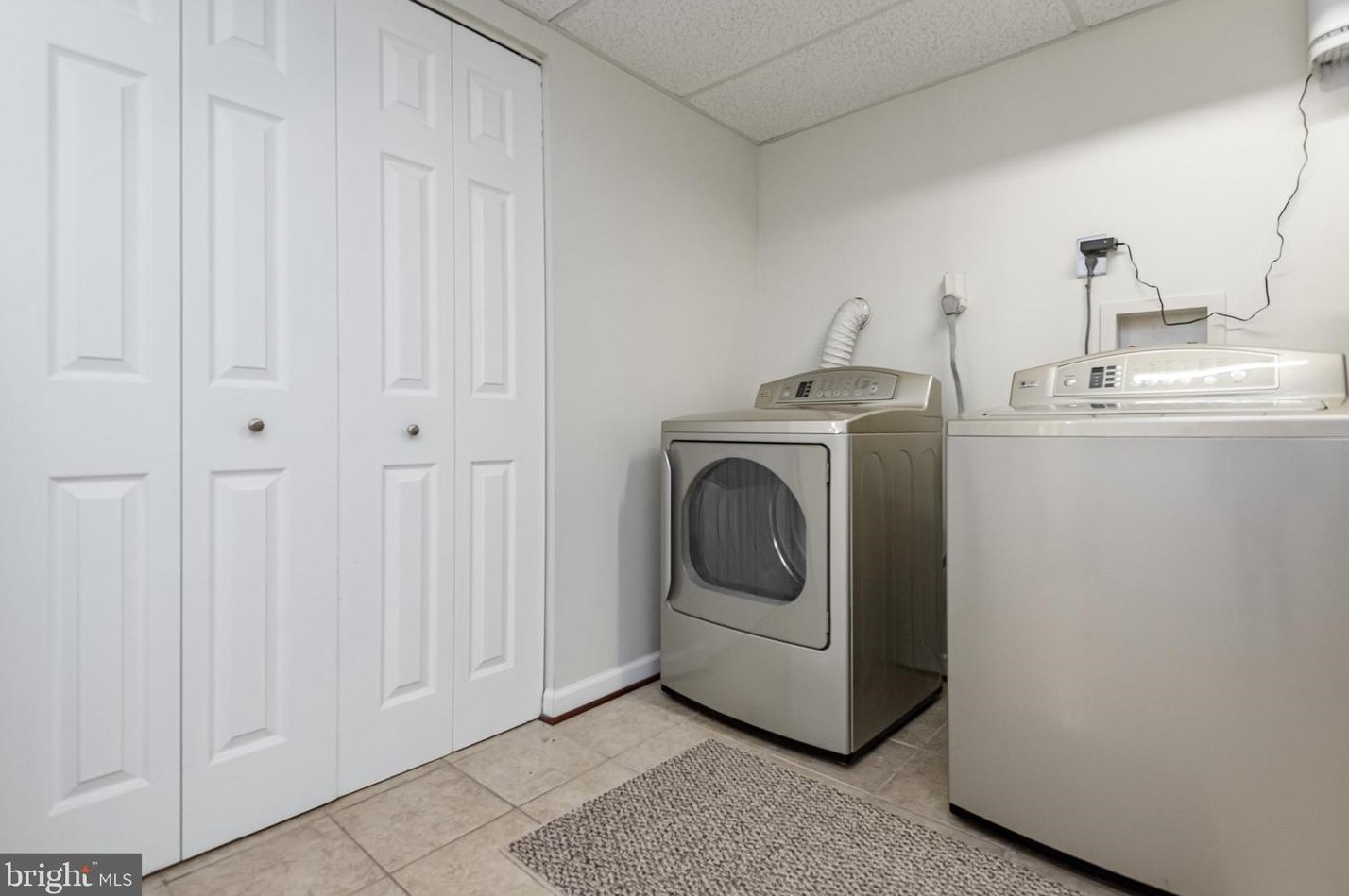 8323 Dubbs Dr, Severn MD  21144-3320 exterior