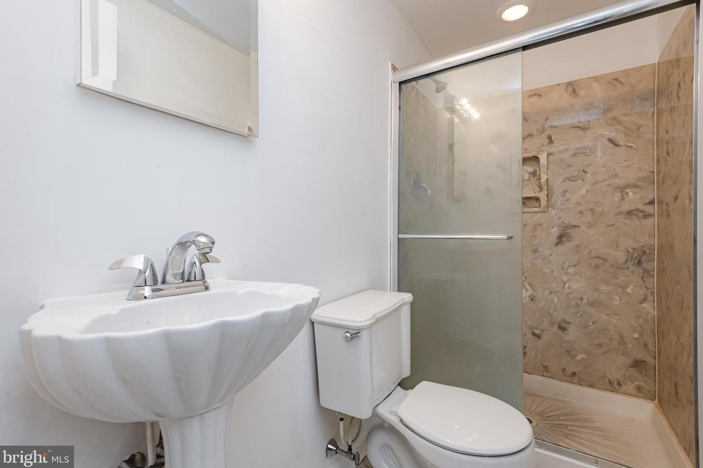 8323 Dubbs Dr, Severn MD  21144-3320 exterior