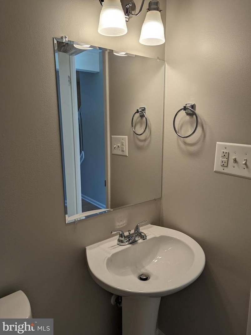 1738 Aberdeen Cir, Crofton MD 21114-1618 exterior