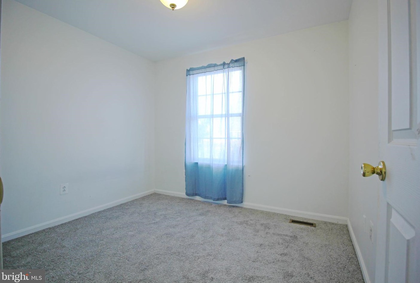 1305 Cox Cove Ct, Baltimore MD  21226-2130 exterior