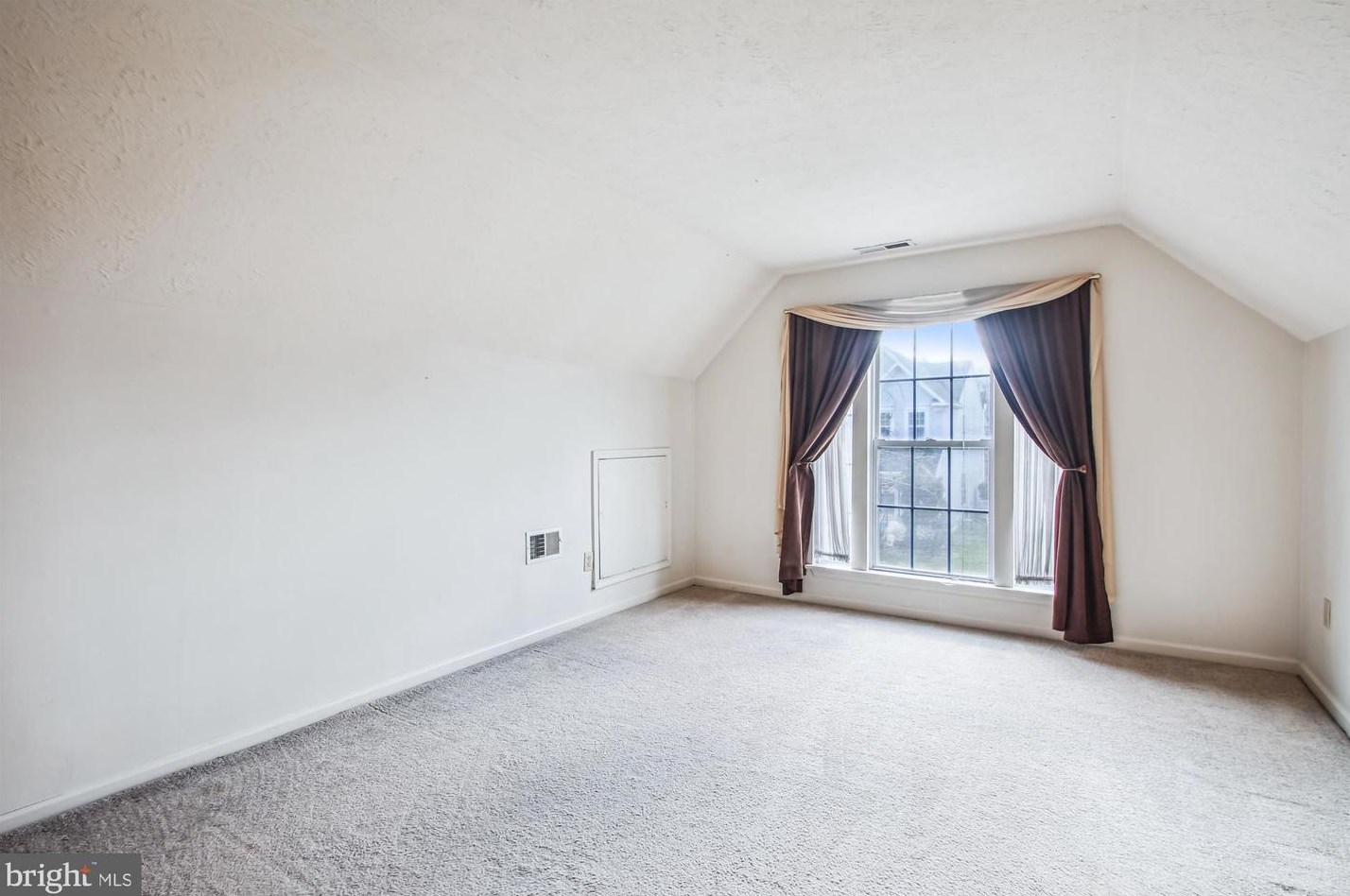 2420 Hightee Ct, Crofton MD  21114-2551 exterior