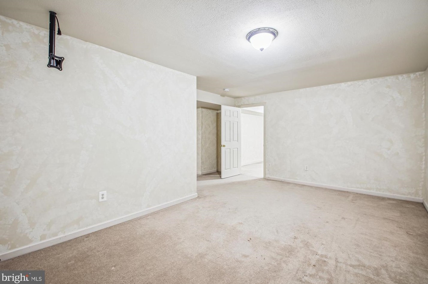 2420 Hightee Ct, Crofton MD  21114-2551 exterior