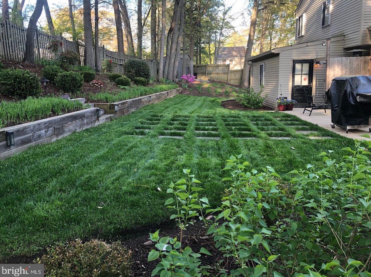 1809 Roxboro Pl, Crofton MD  21114-2513 exterior