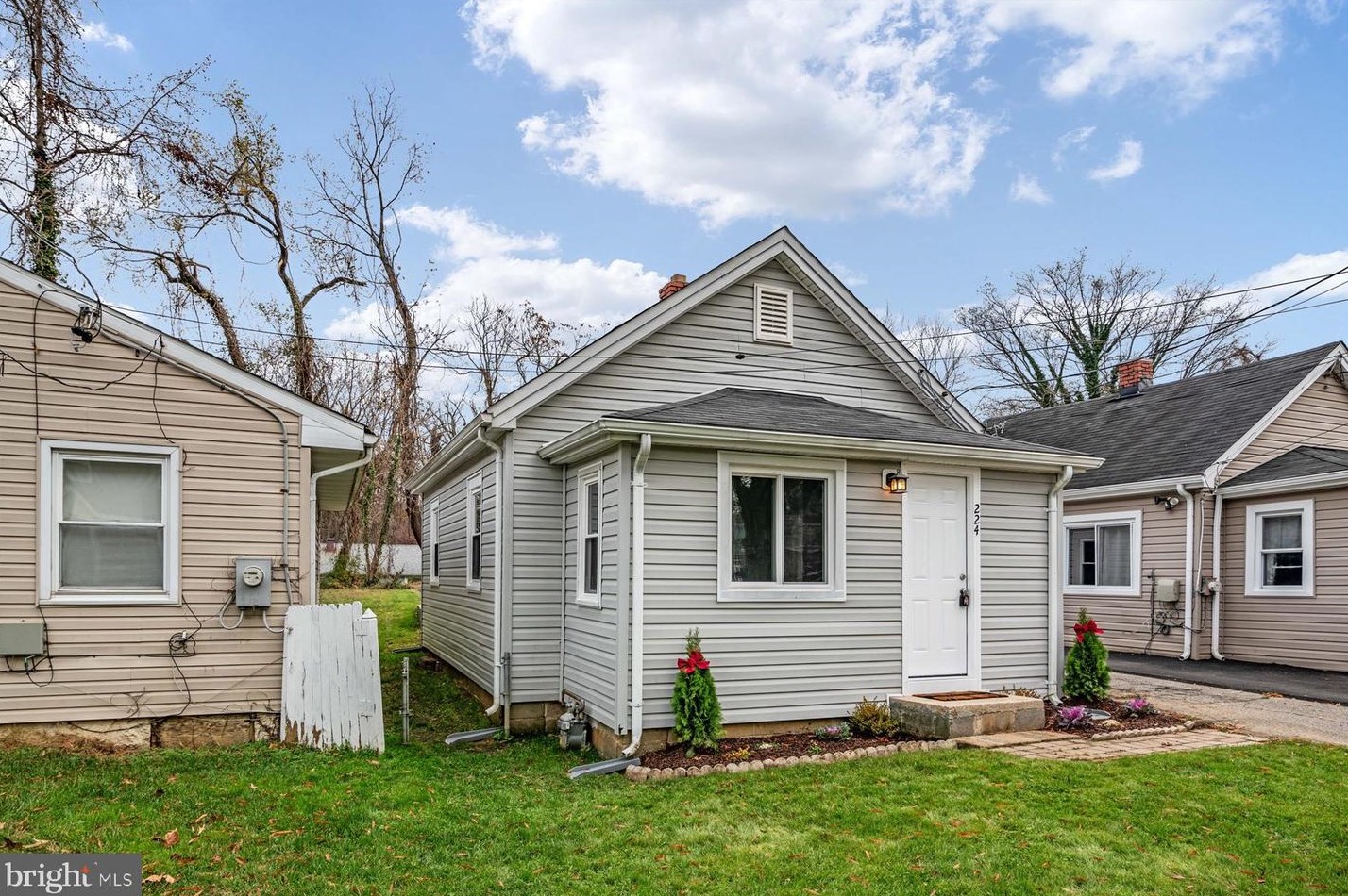 224 Admiral Dr, Annapolis MD  21401-3123 exterior