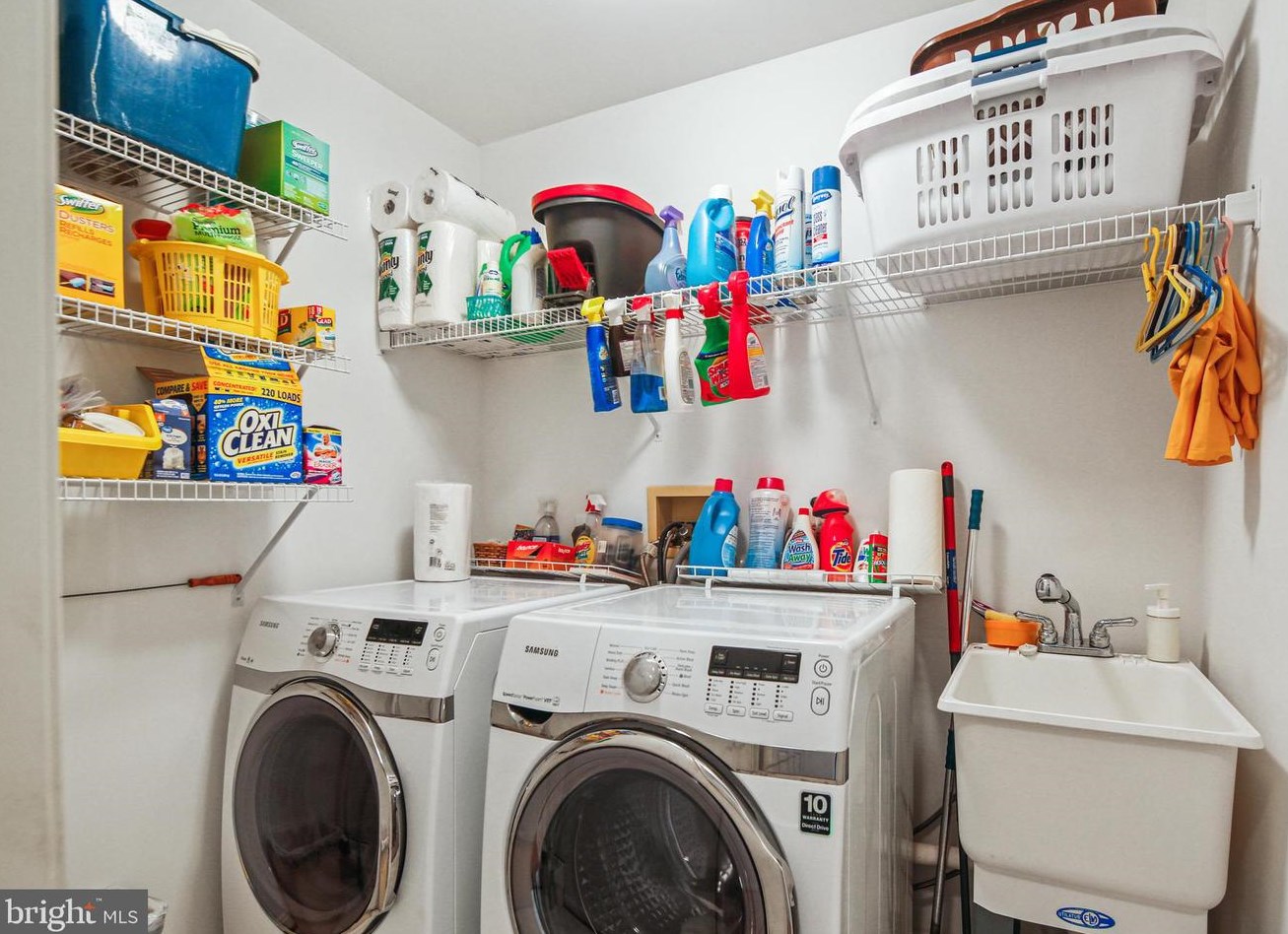 7814 Crossbay Dr, Severn MD  21144-1631 exterior