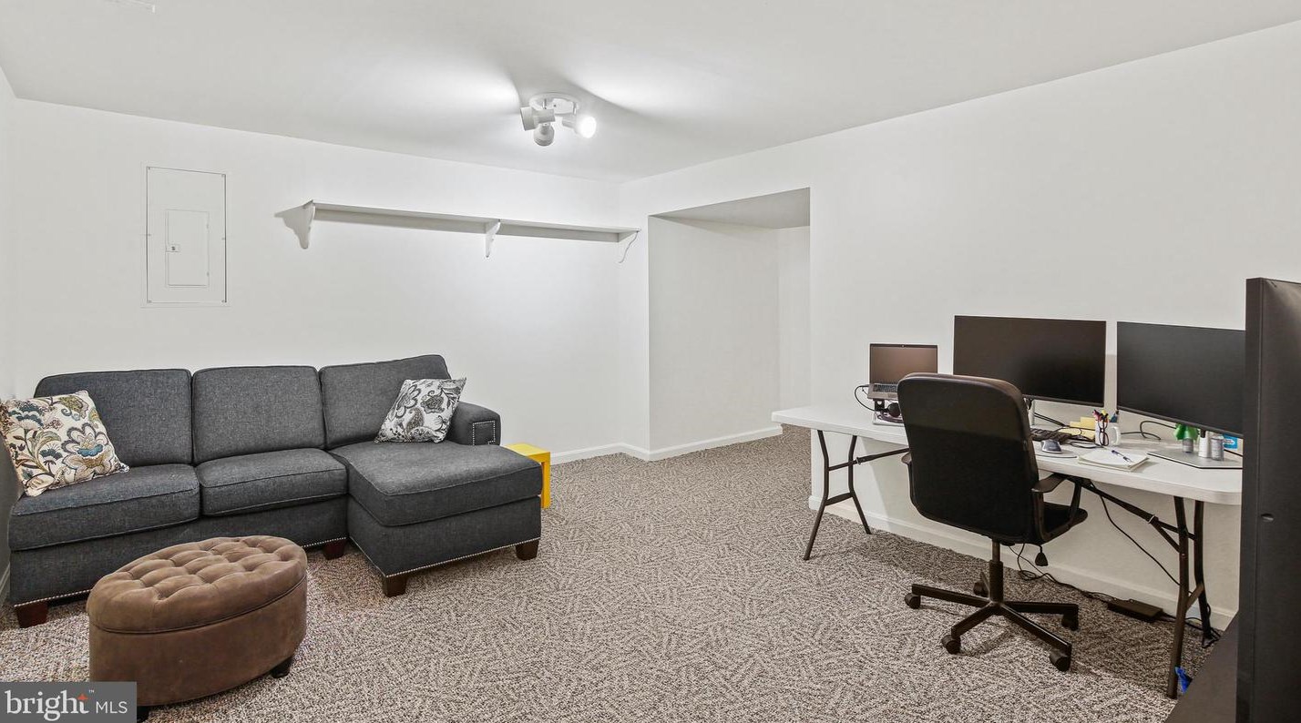 7814 Crossbay Dr, Severn MD  21144-1631 exterior