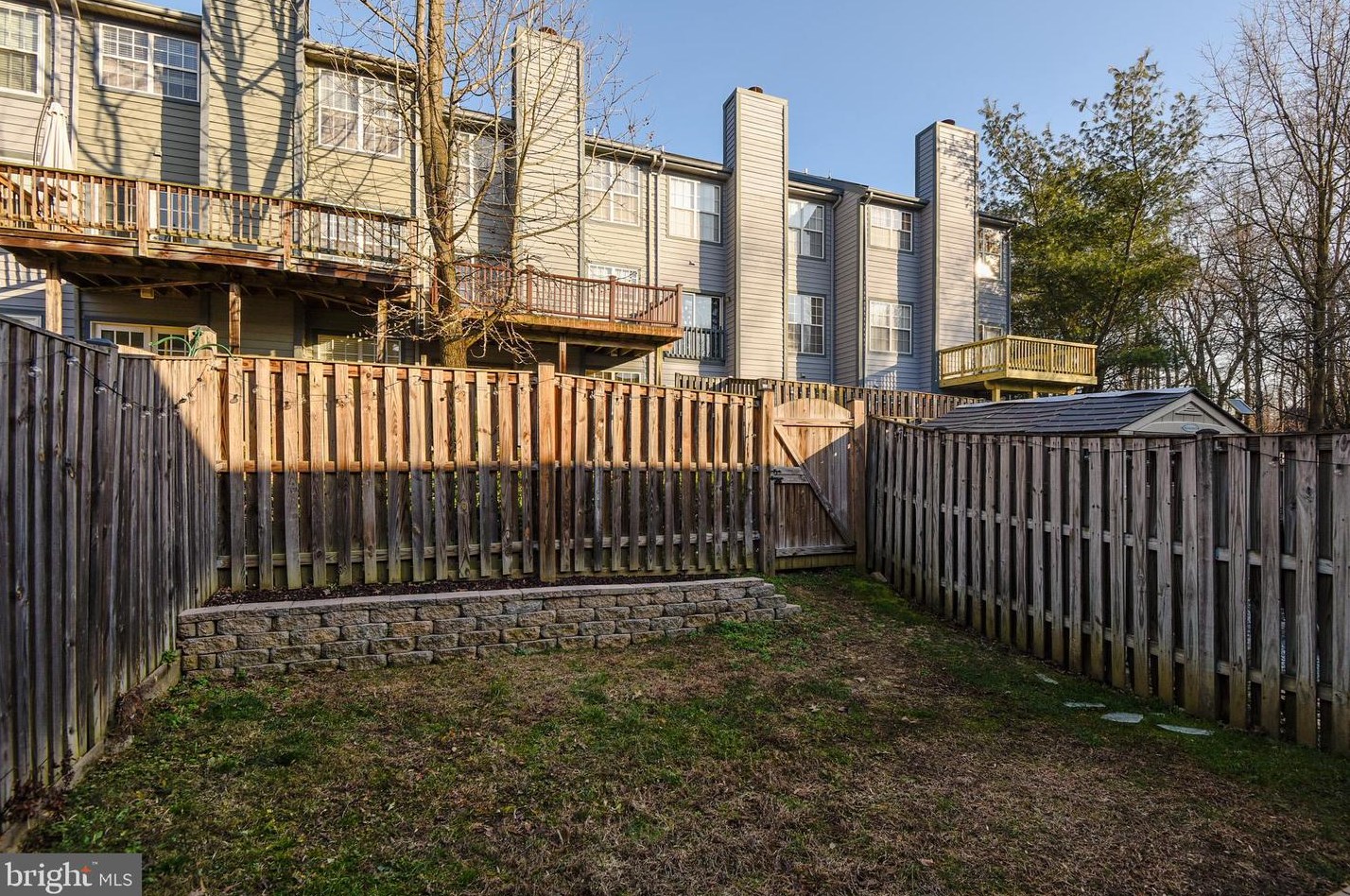 1829 Log Mill Pl, Crofton MD  21114-1858 exterior