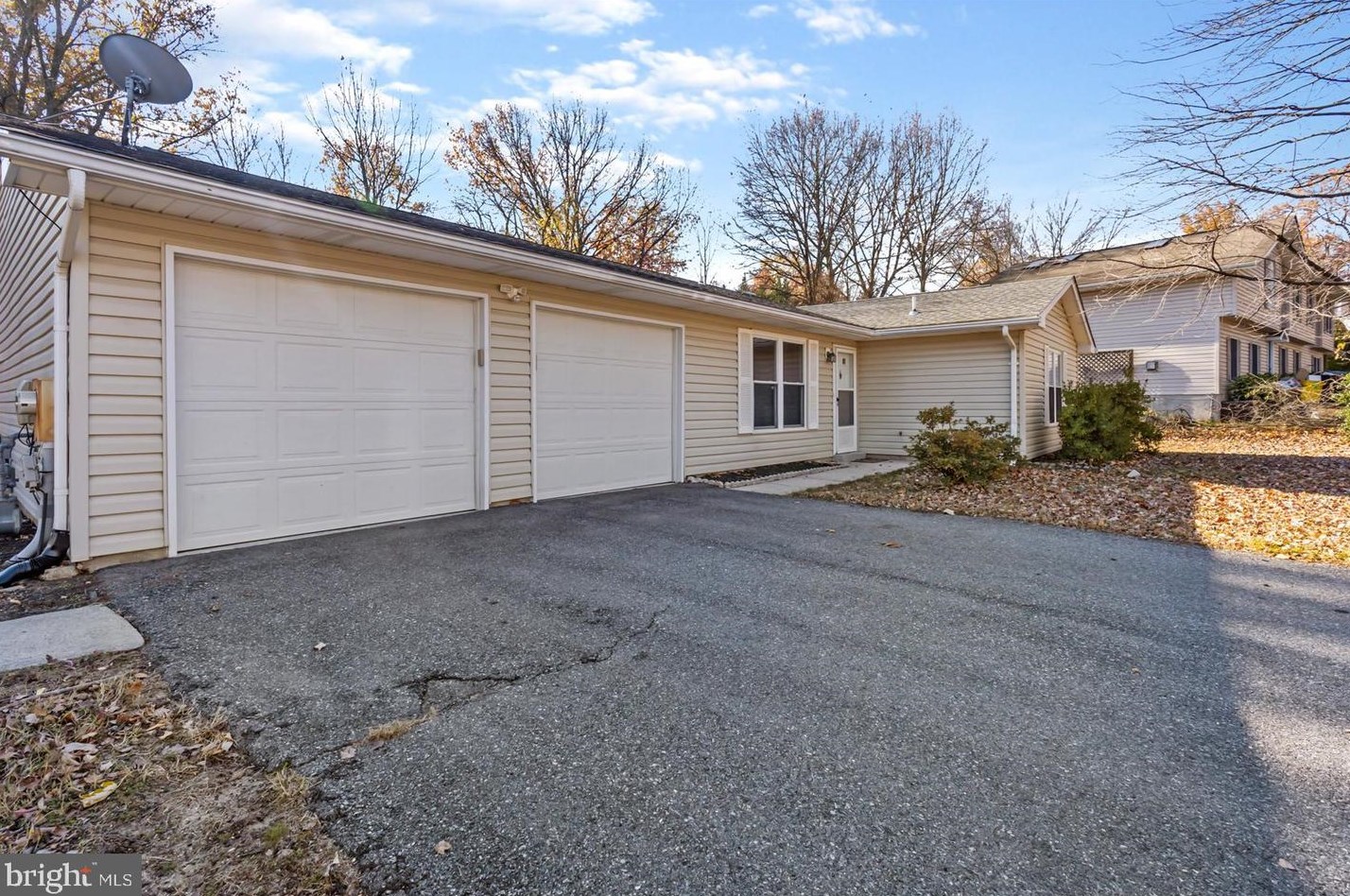 1921 Nipmuck Path, Baltimore MD  21076-1250 exterior