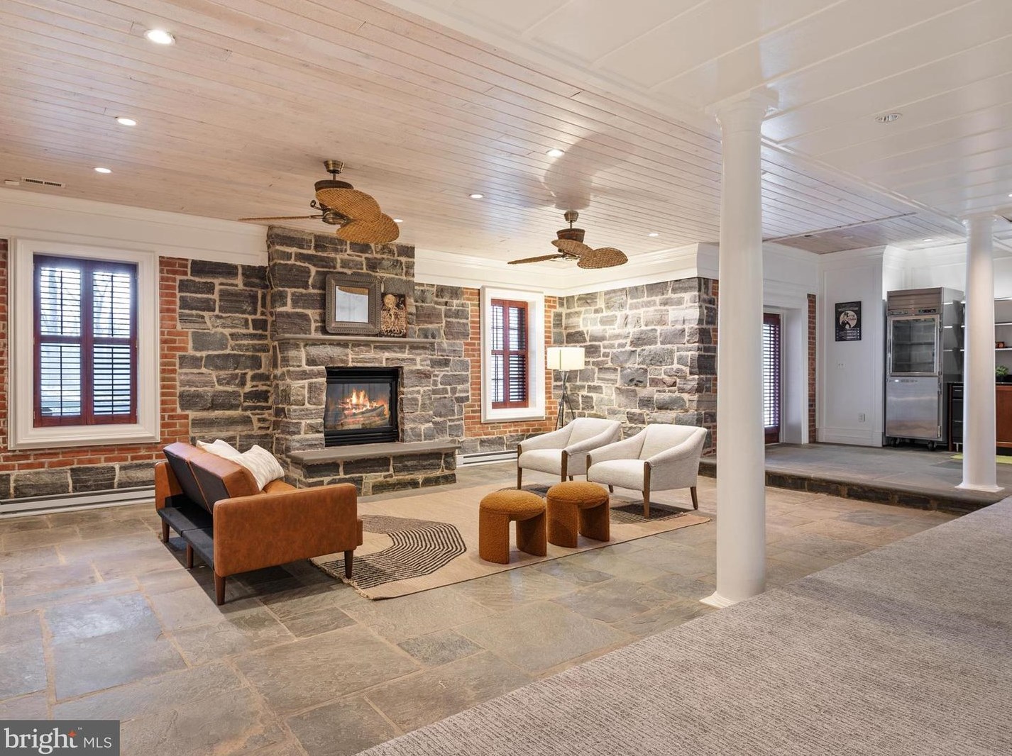 3528 Old Trail Rd, Edgewater MD  21037-2701 exterior