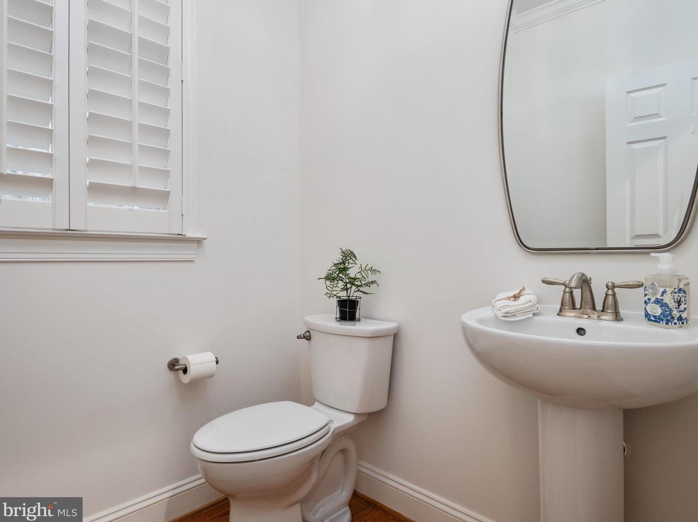 3528 Old Trail Rd, Edgewater MD  21037-2701 exterior