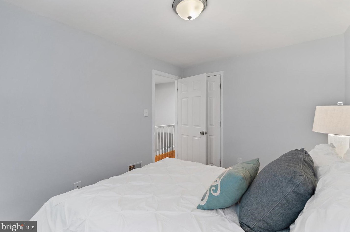 140 Edgevale Rd, Baltimore MD  21210-2215 exterior