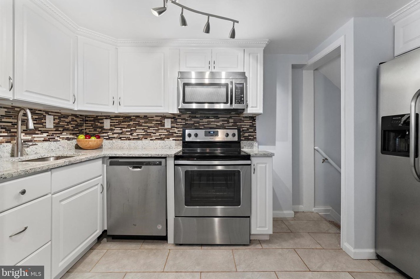 140 Edgevale Rd, Baltimore MD  21210-2215 exterior