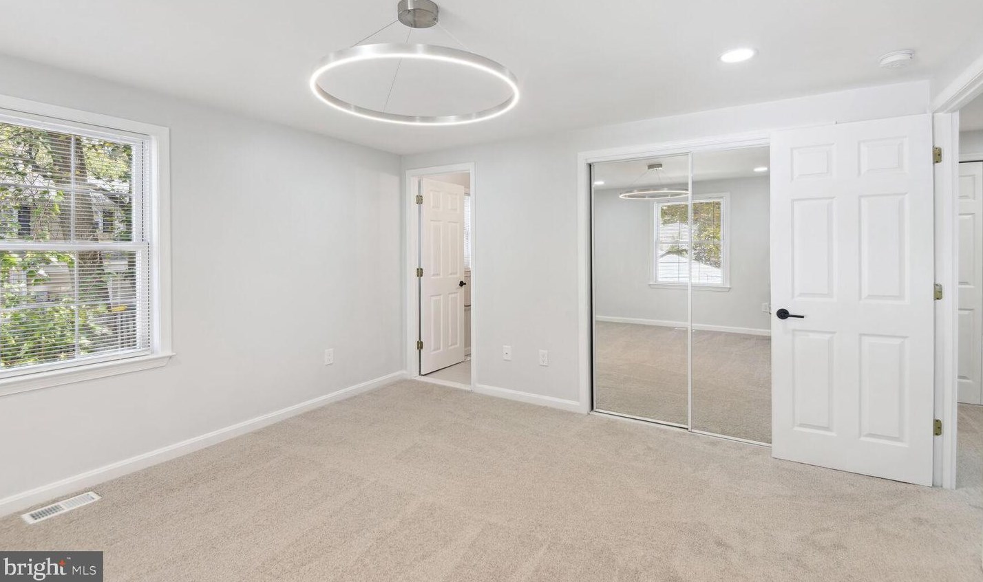 1726 Farmington Ct, Crofton MD 21114-2307 exterior