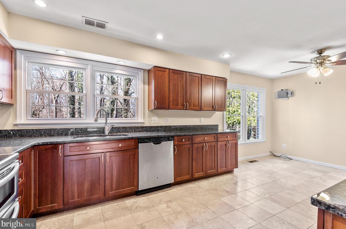 1170 Jeffrey Dr, Crofton MD 21114-1315 exterior