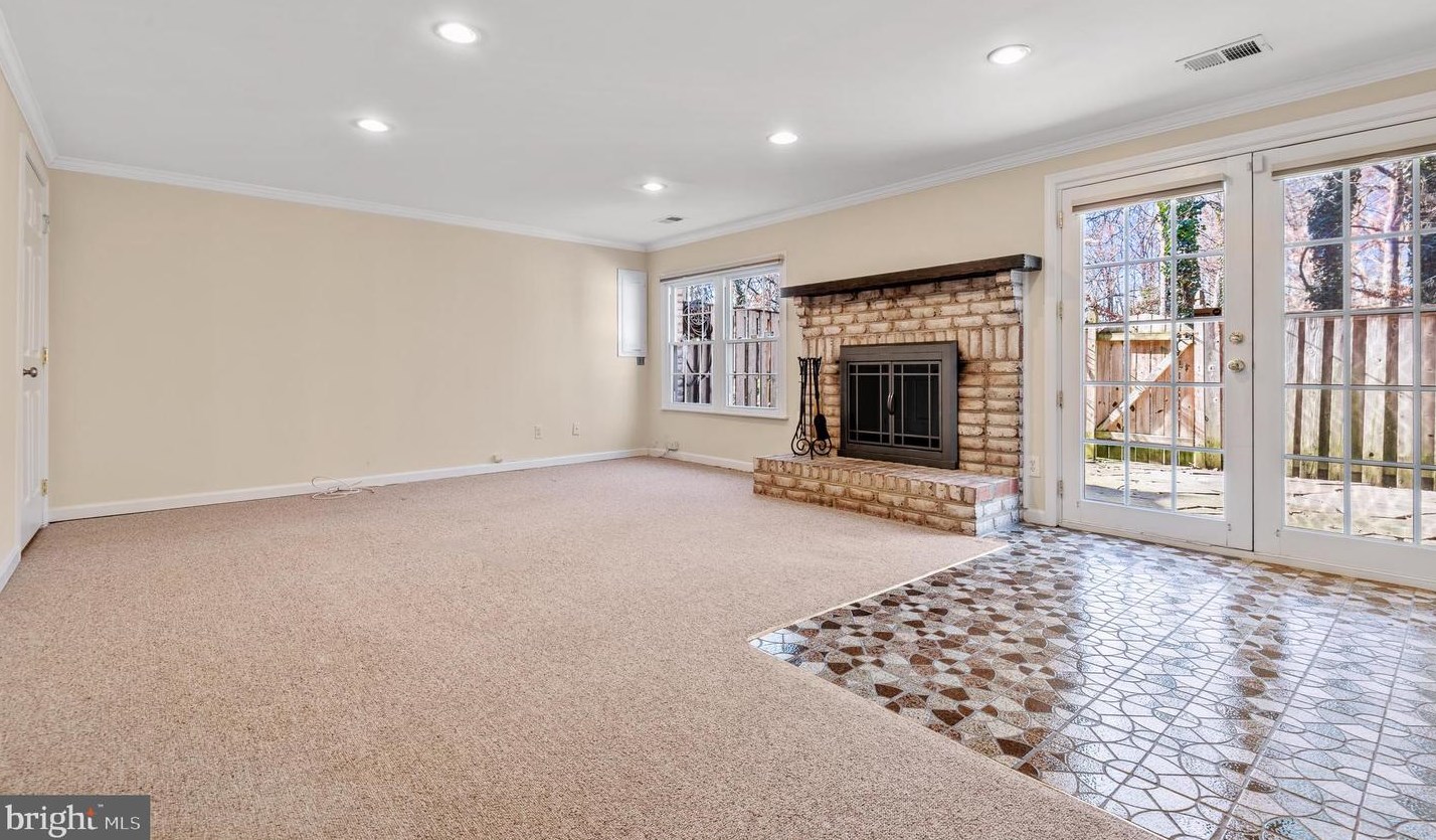 1170 Jeffrey Dr, Crofton MD 21114-1315 exterior