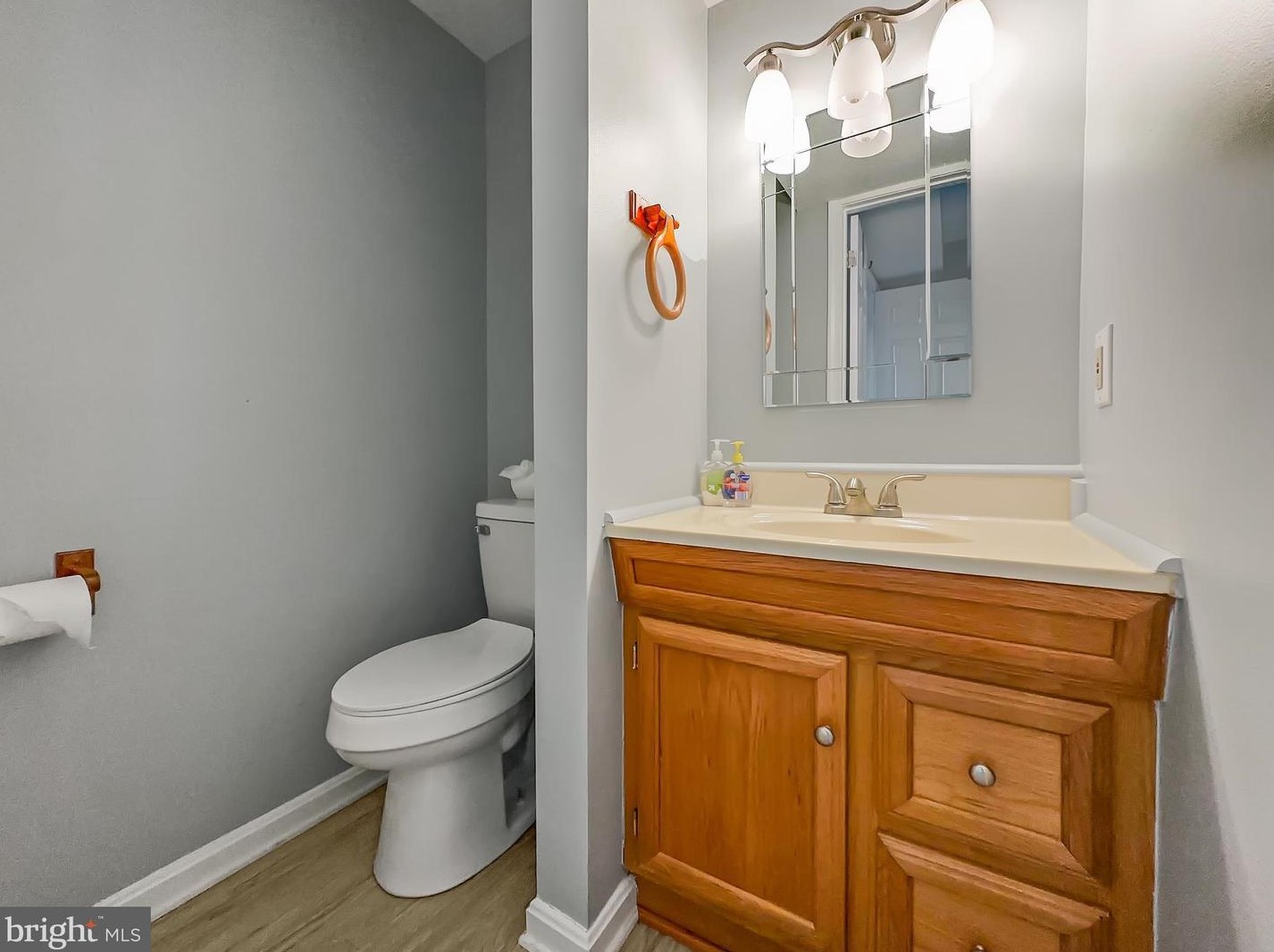 2570 Ambling Cir, Crofton MD 21114-2712 exterior