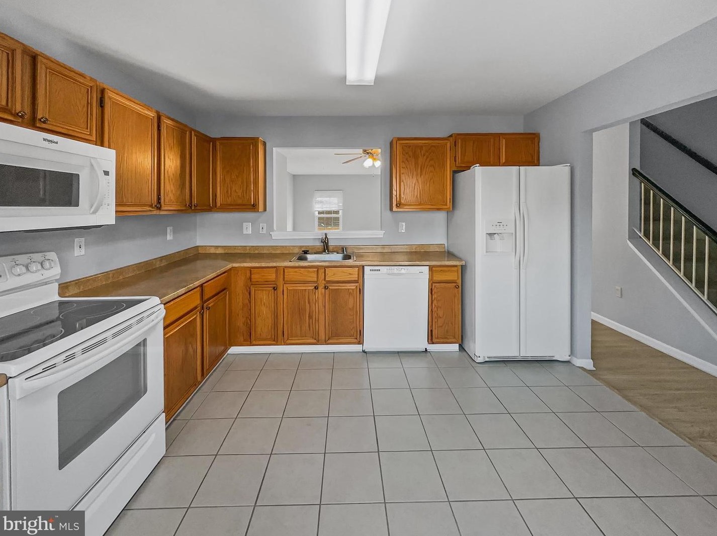 2570 Ambling Cir, Crofton MD 21114-2712 exterior