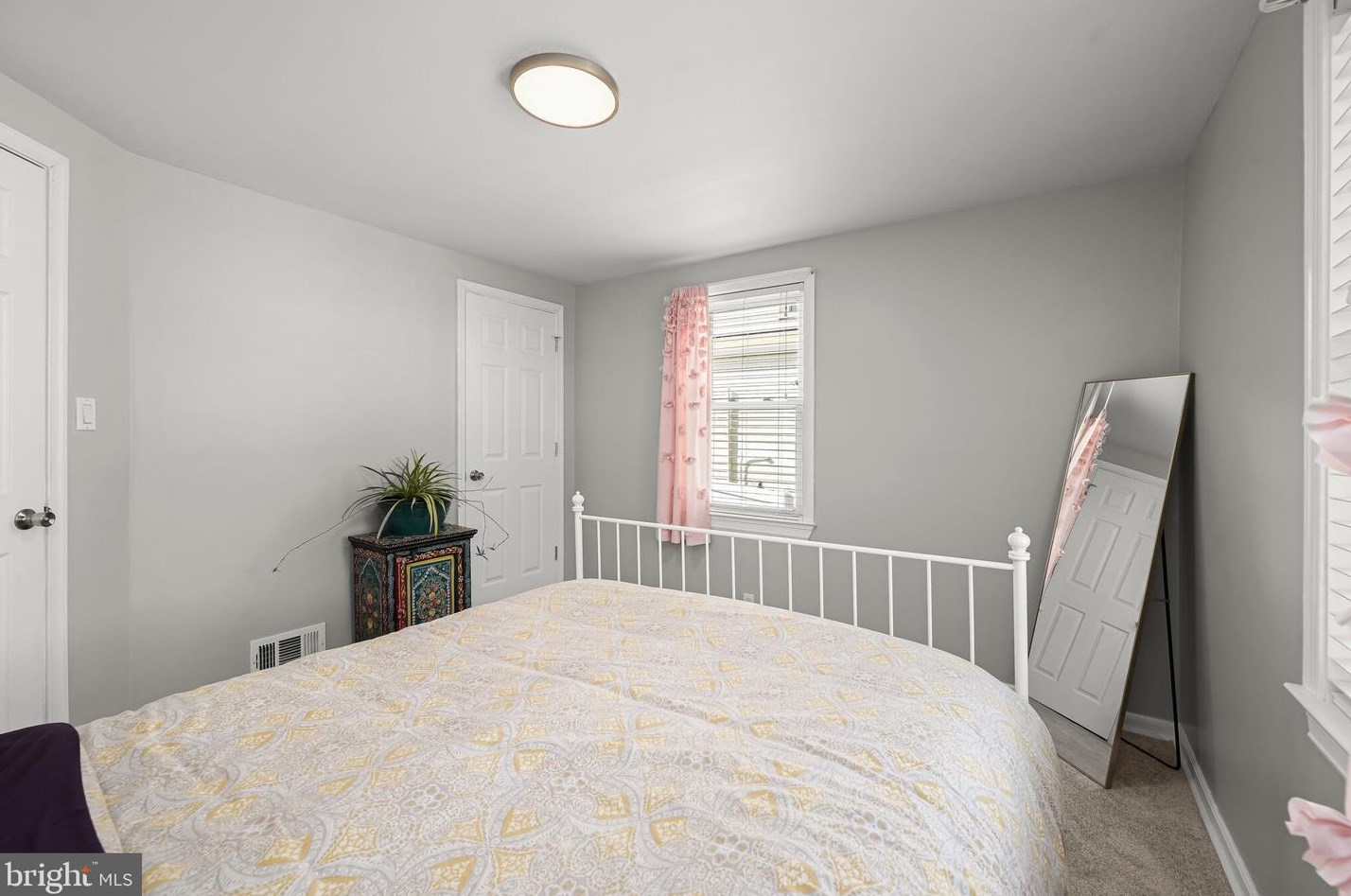 5609 Patrick Henry Dr, Baltimore MD  21225-3115 exterior