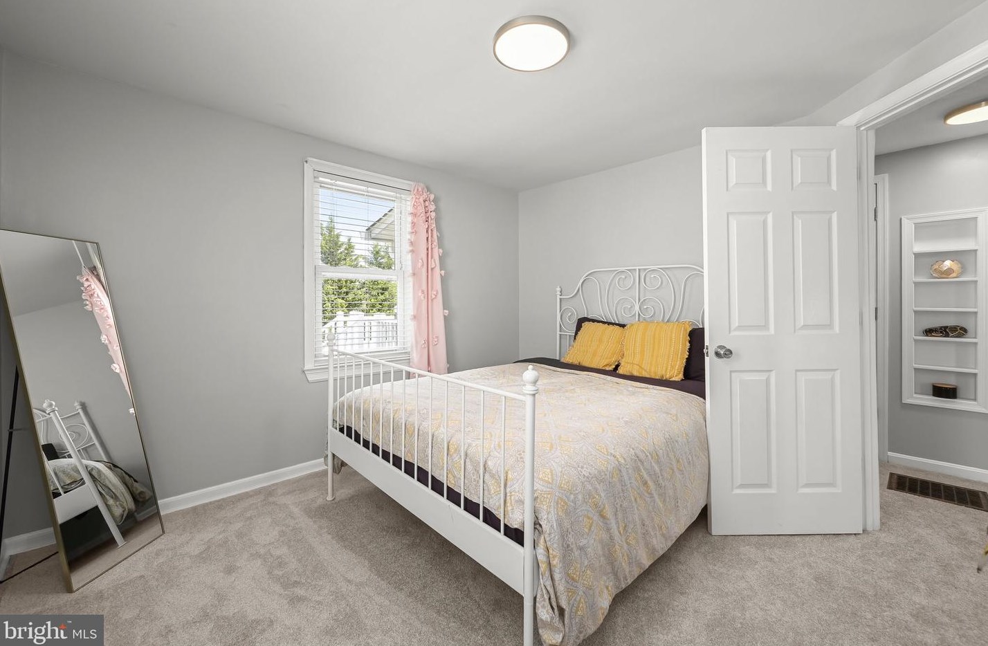 5609 Patrick Henry Dr, Baltimore MD  21225-3115 exterior