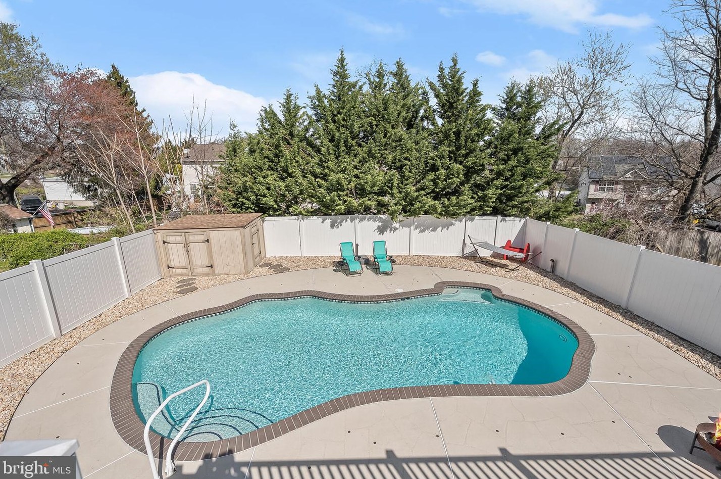 5609 Patrick Henry Dr, Baltimore MD  21225-3115 exterior