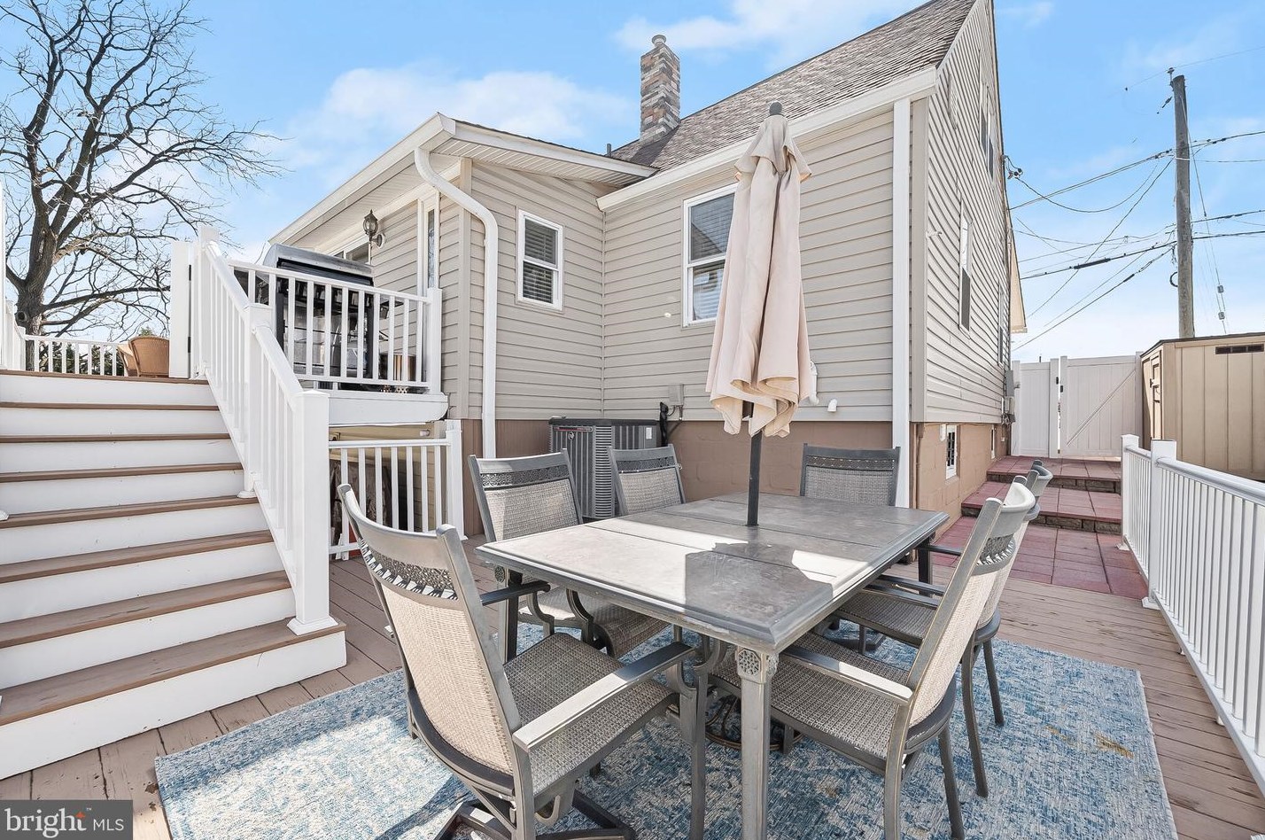 5609 Patrick Henry Dr, Baltimore MD  21225-3115 exterior