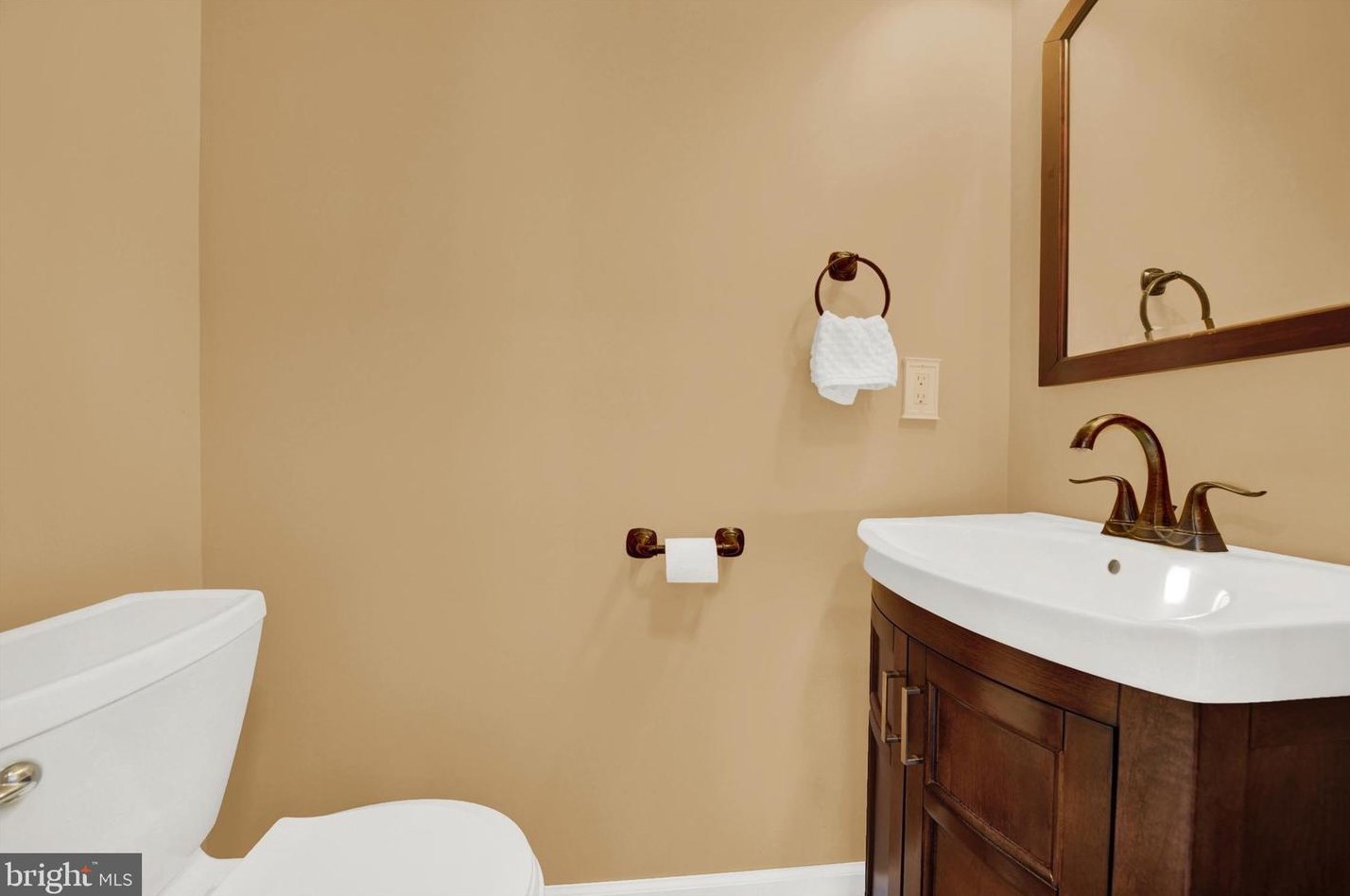 8057 Brookstone Ct, Severn MD  21144-4409 exterior