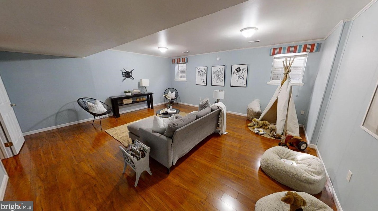 1686 Albermarle Dr, Crofton MD 21114-2015 exterior